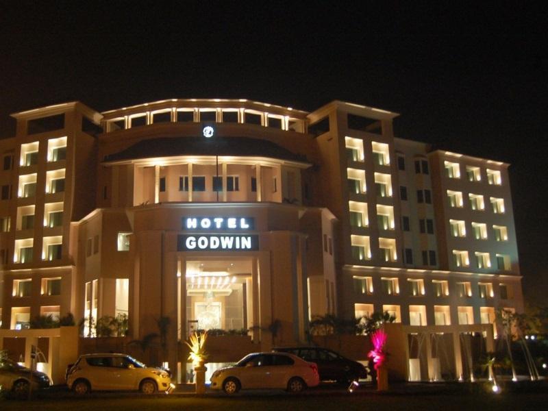 Godwin Hotel มีรัท ภายนอก รูปภาพ